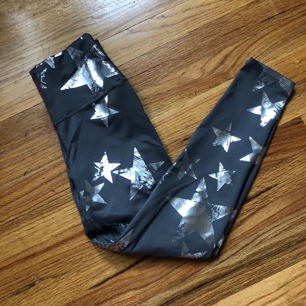 Grey leggings with star detailing